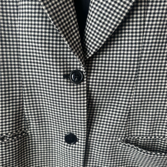 Vintage Black and White Houndstooth Blazer with Velvet Collar 100 % Wool - Picture 4 of 10